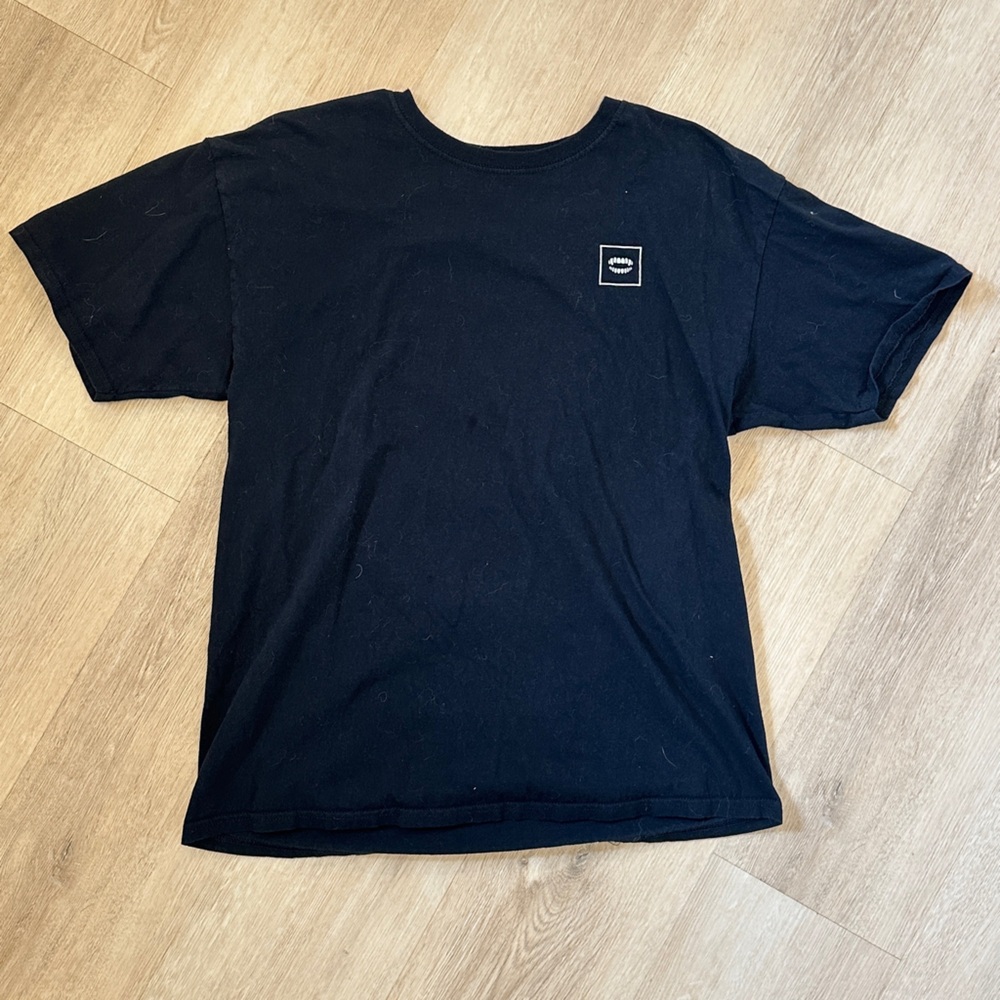 Graphic T Shirt - Picture 2 of 2